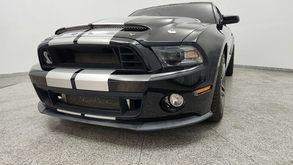 Used 2010 Ford Mustang Shelby GT500 RWD image 41