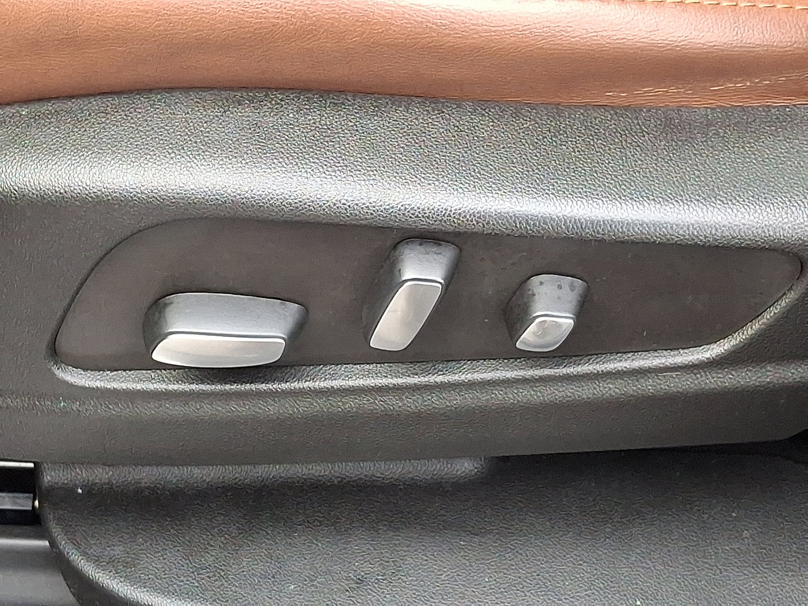 Certified 2023 Cadillac XT5 Sportv w/ Technology Package image 16