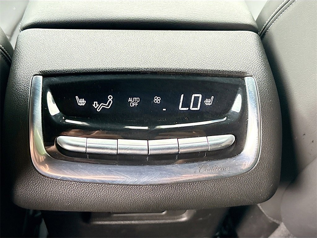 Used 2024 Cadillac XT6 Sport w/ Technology Package image 27