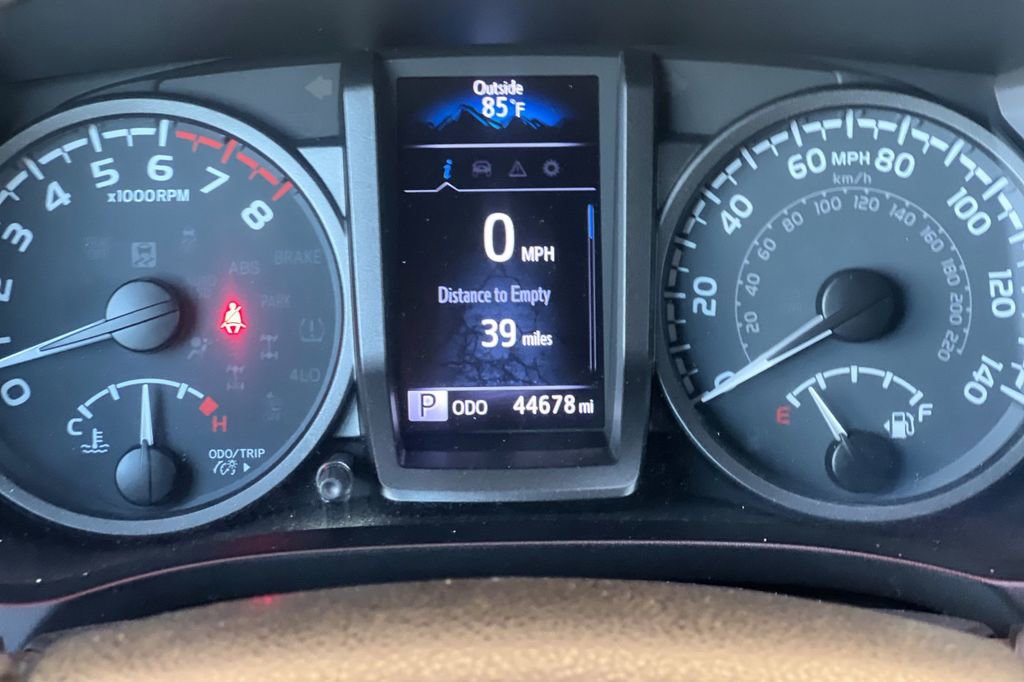 Used 2022 Toyota Tacoma TRD Sport w/ Technology Package AWD/4WD image 30