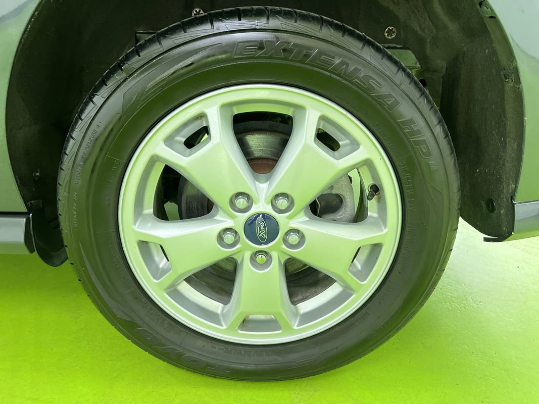 Used 2014 Ford Transit Connect Titanium FWD image 14