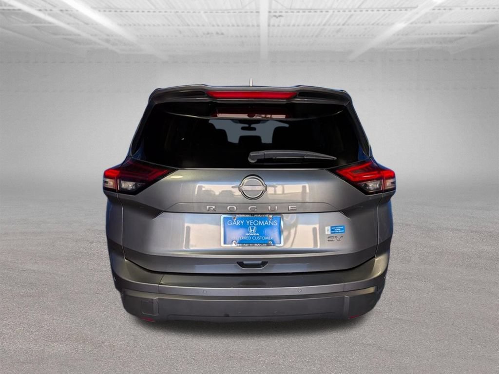 Used 2024 Nissan Rogue SV FWD image 6