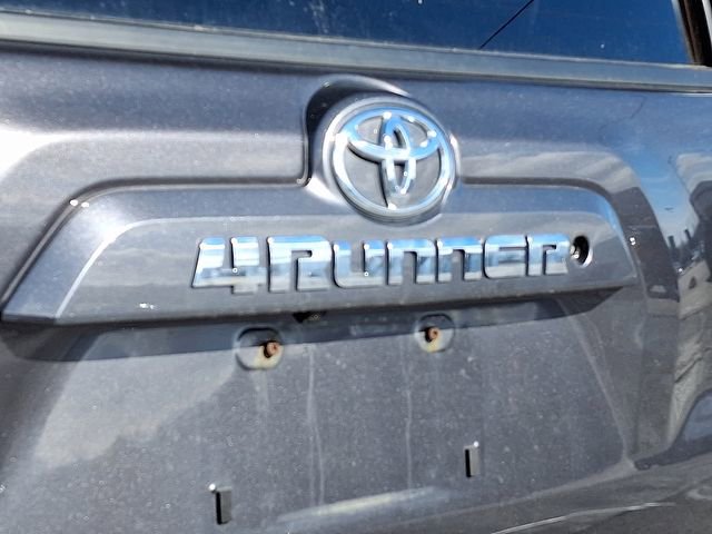 Used 2017 Toyota 4Runner SR5 Premium image 33
