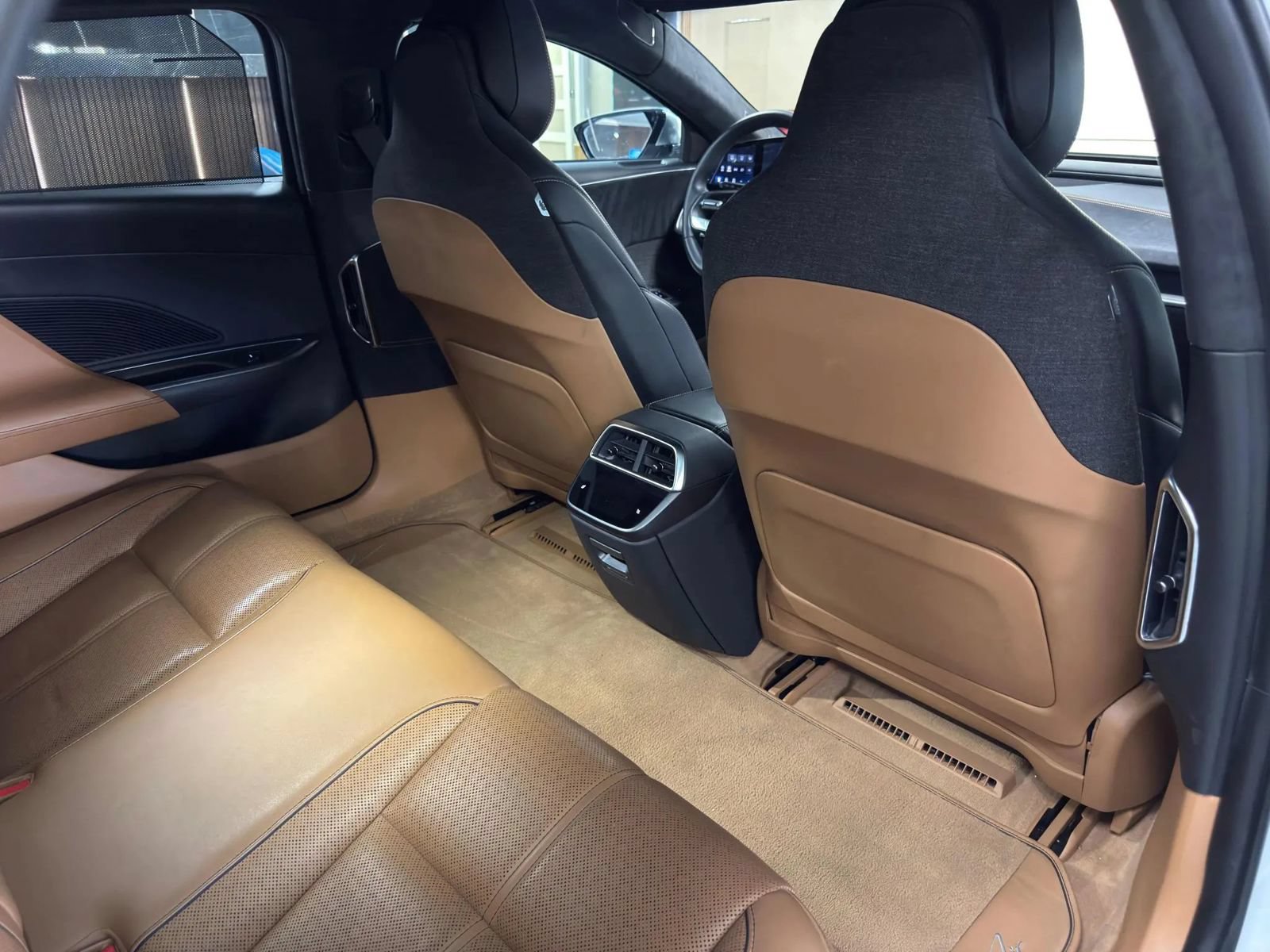 Used 2022 Lucid Air Grand Touring AWD/4WD image 38