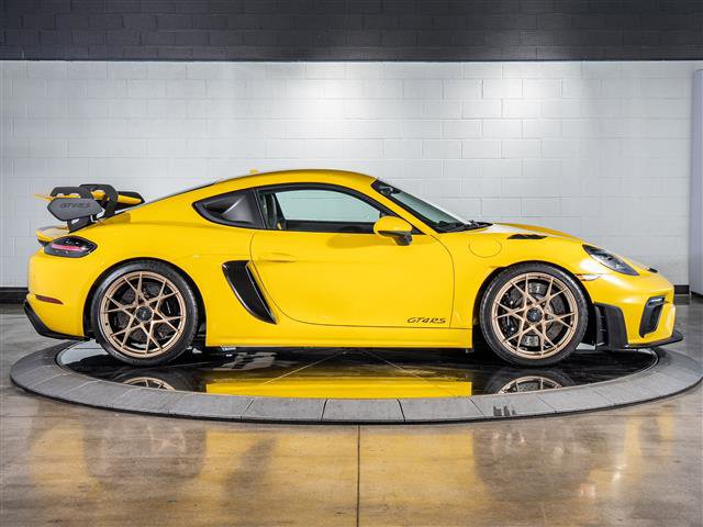 Certified 2025 Porsche 718 Cayman GT4 RS image 8