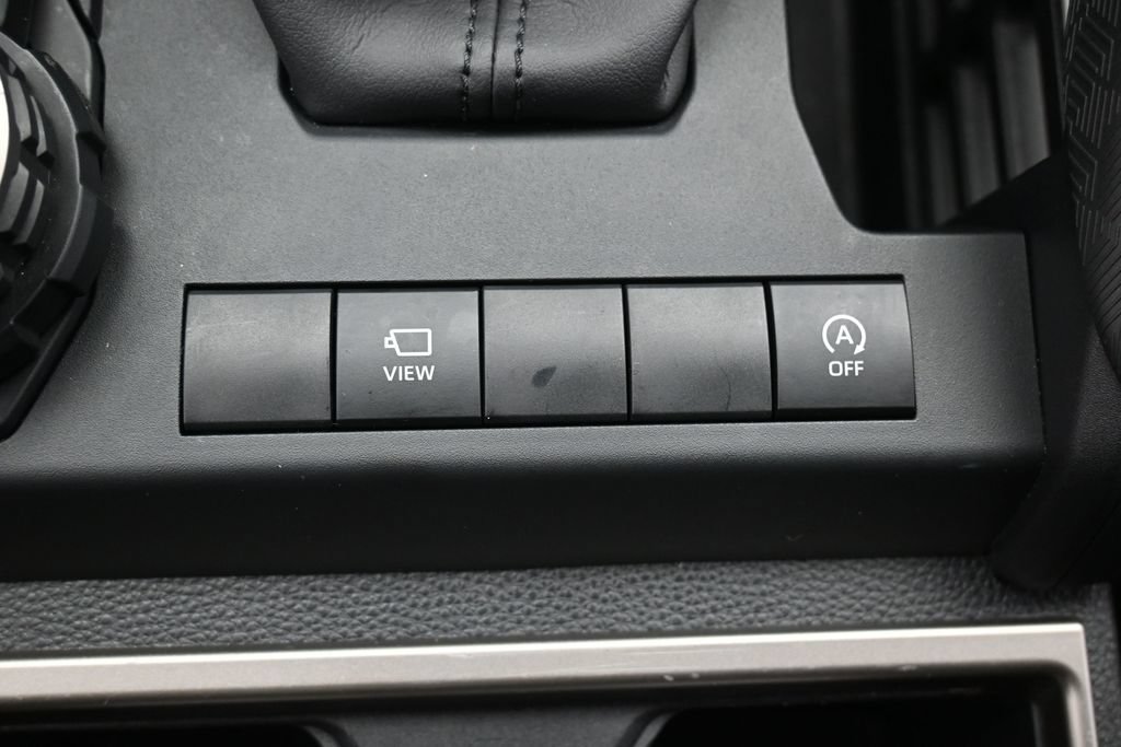 Used 2025 Toyota 4Runner Limited AWD/4WD image 27