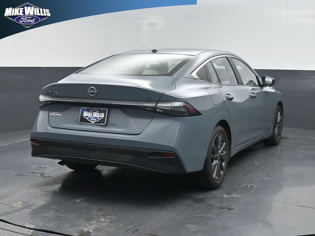 Used 2026 Nissan Sentra SL w/ Floor Mat Package FWD image 7