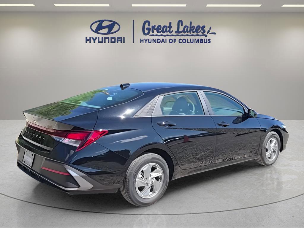 New 2026 Hyundai Elantra SE FWD image 5