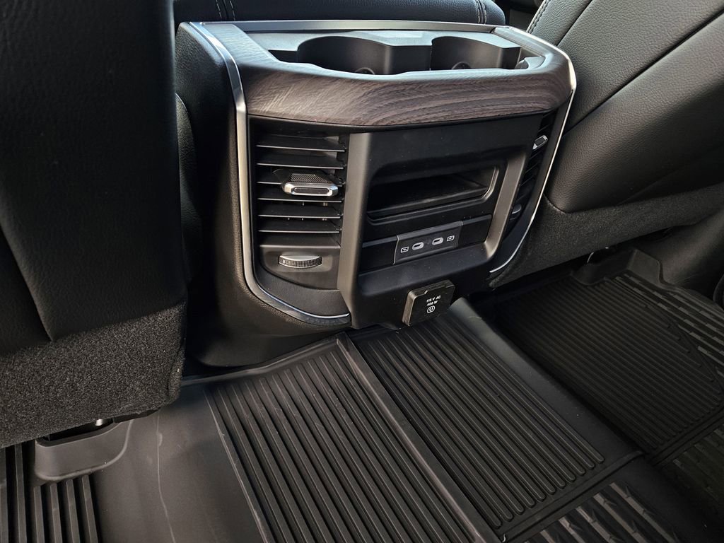 New 2026 RAM 2500 Laramie AWD/4WD image 11
