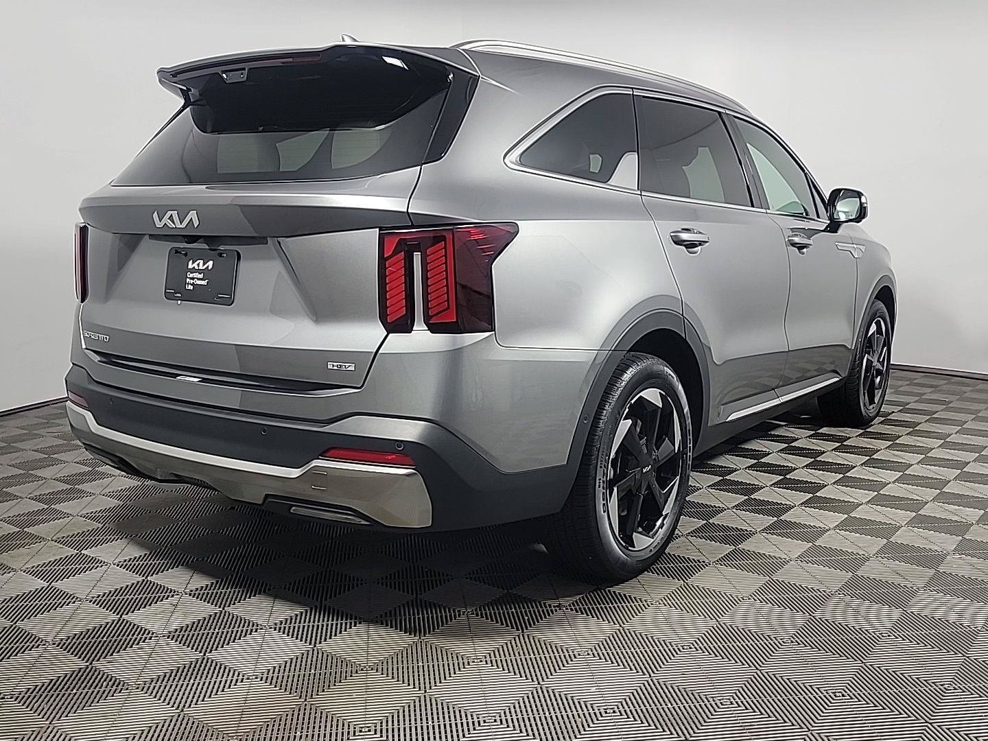 Certified 2025 Kia Sorento SX Prestige AWD/4WD image 3