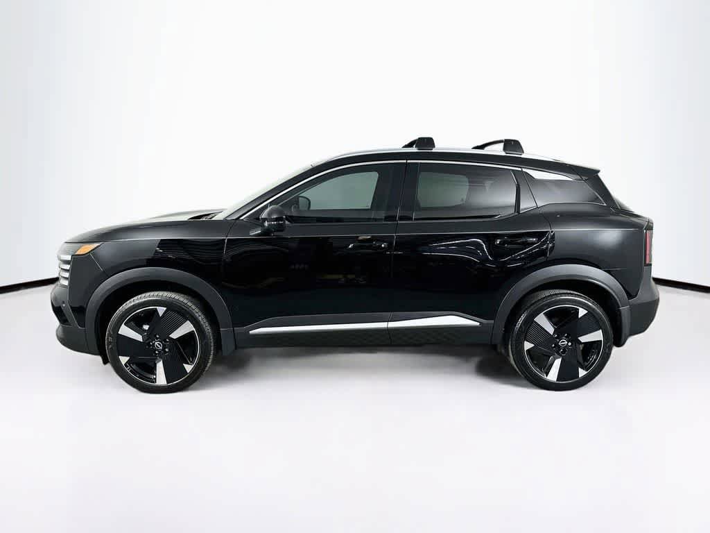 Used 2025 Nissan Kicks SR FWD image 3