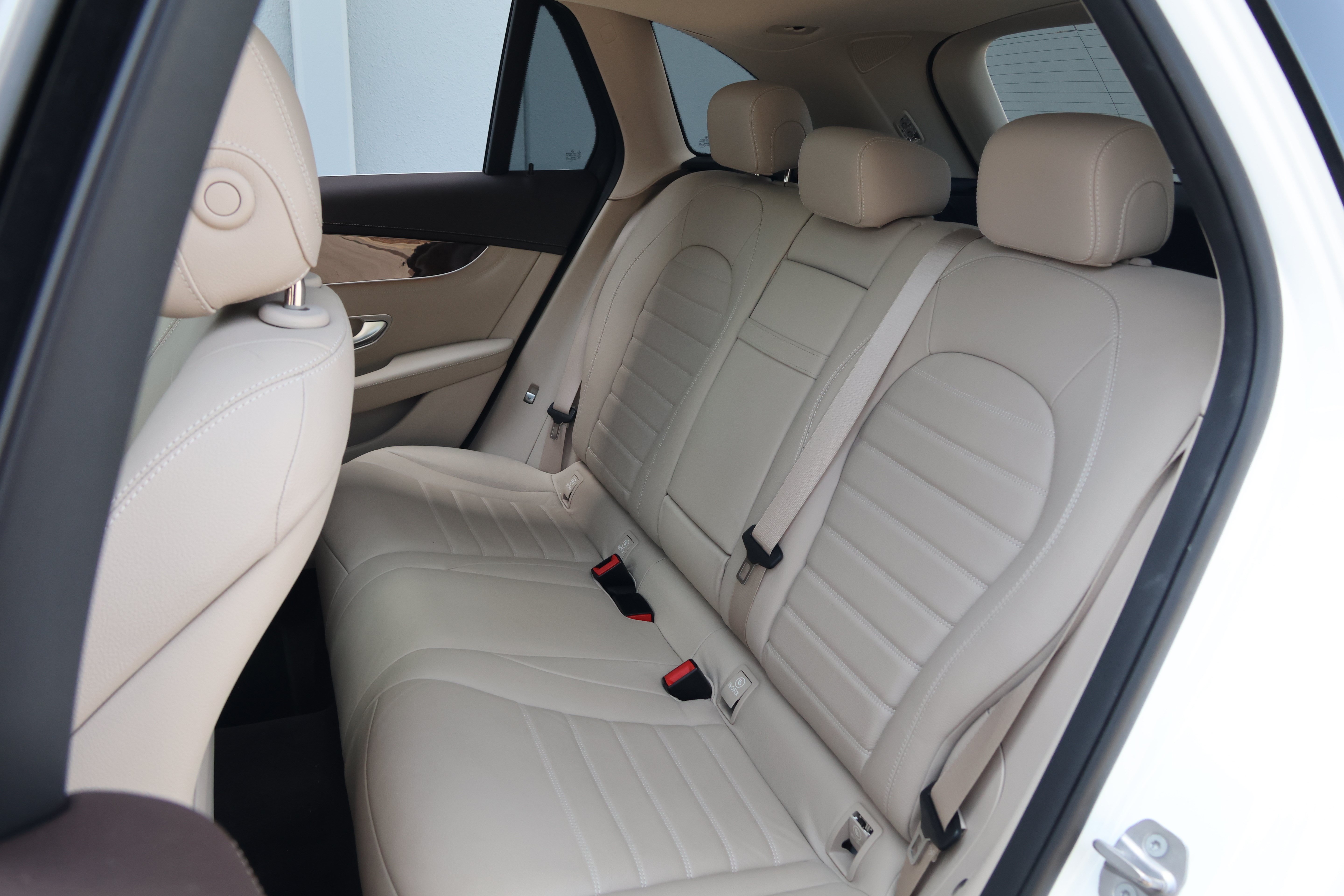 Used 2018 Mercedes-Benz GLC 300 4MATIC image 33