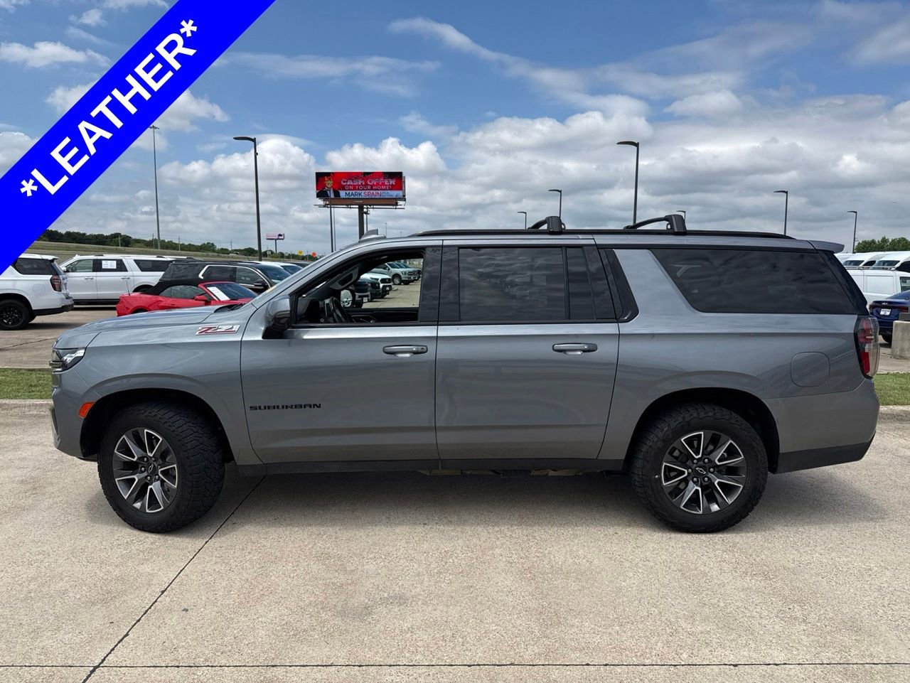 Used 2022 Chevrolet Suburban Z71 w/ Z71 Off-Road Package AWD/4WD image 3