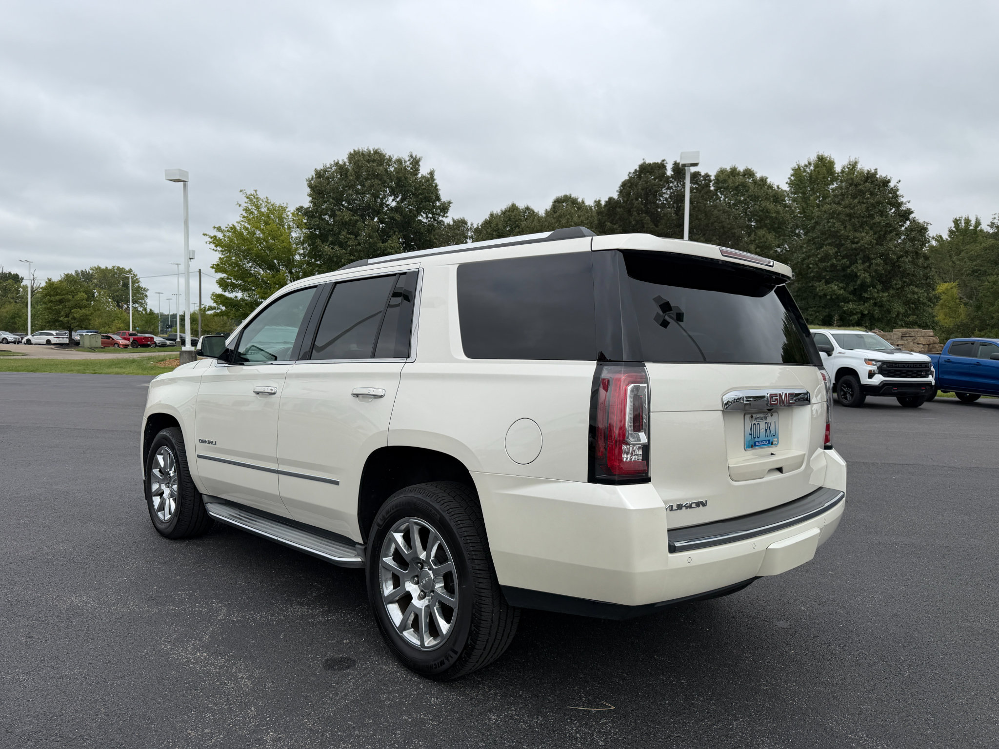 Used 2015 GMC Yukon Denali w/ Touring Package AWD/4WD image 5