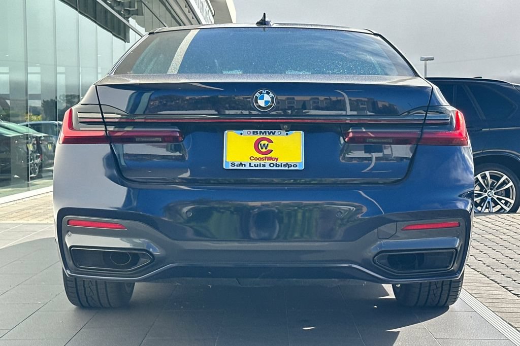 Used 2020 BMW 740i w/ M Sport Package RWD image 4