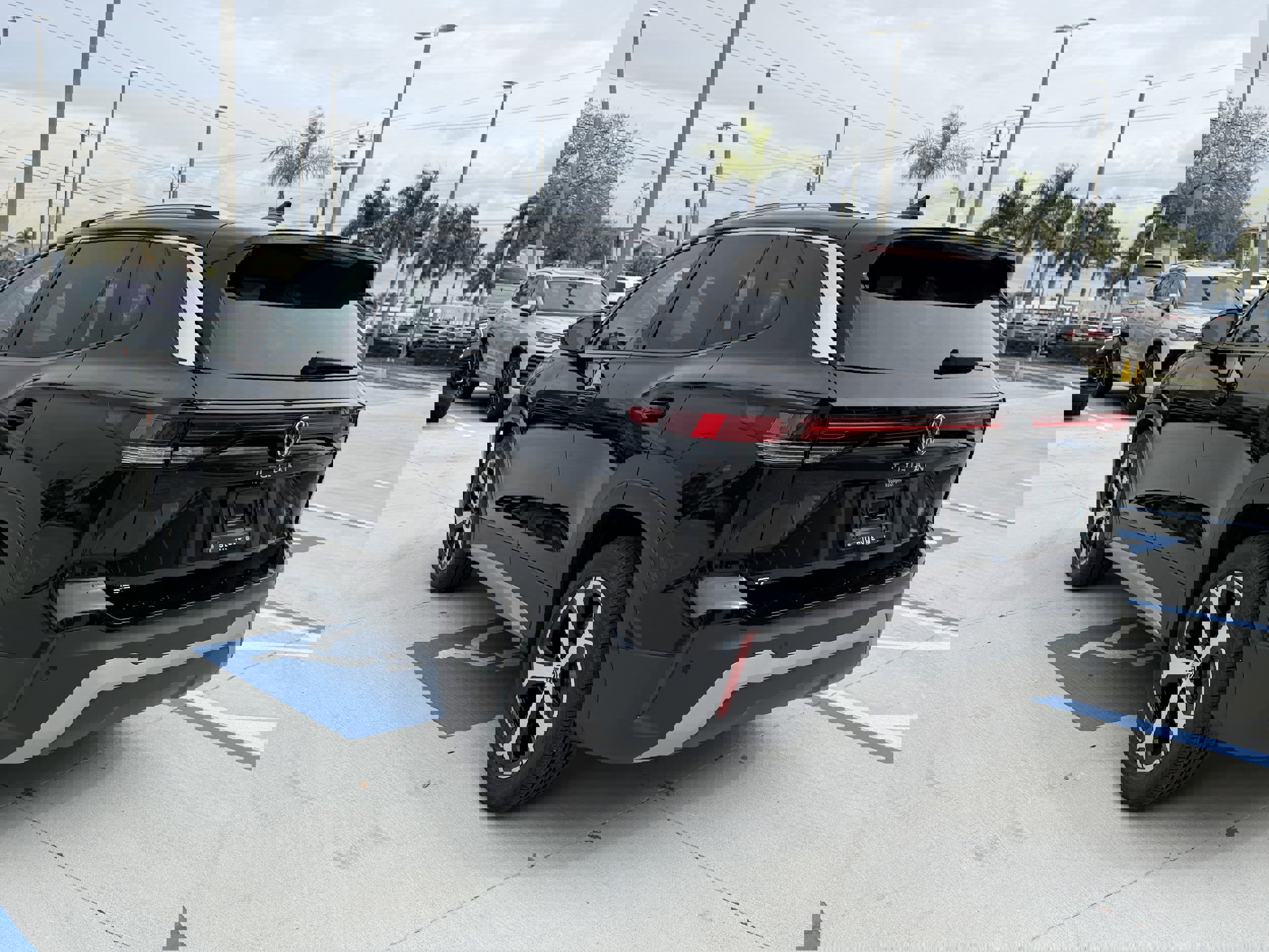 New 2026 Volkswagen Tiguan SE image 5