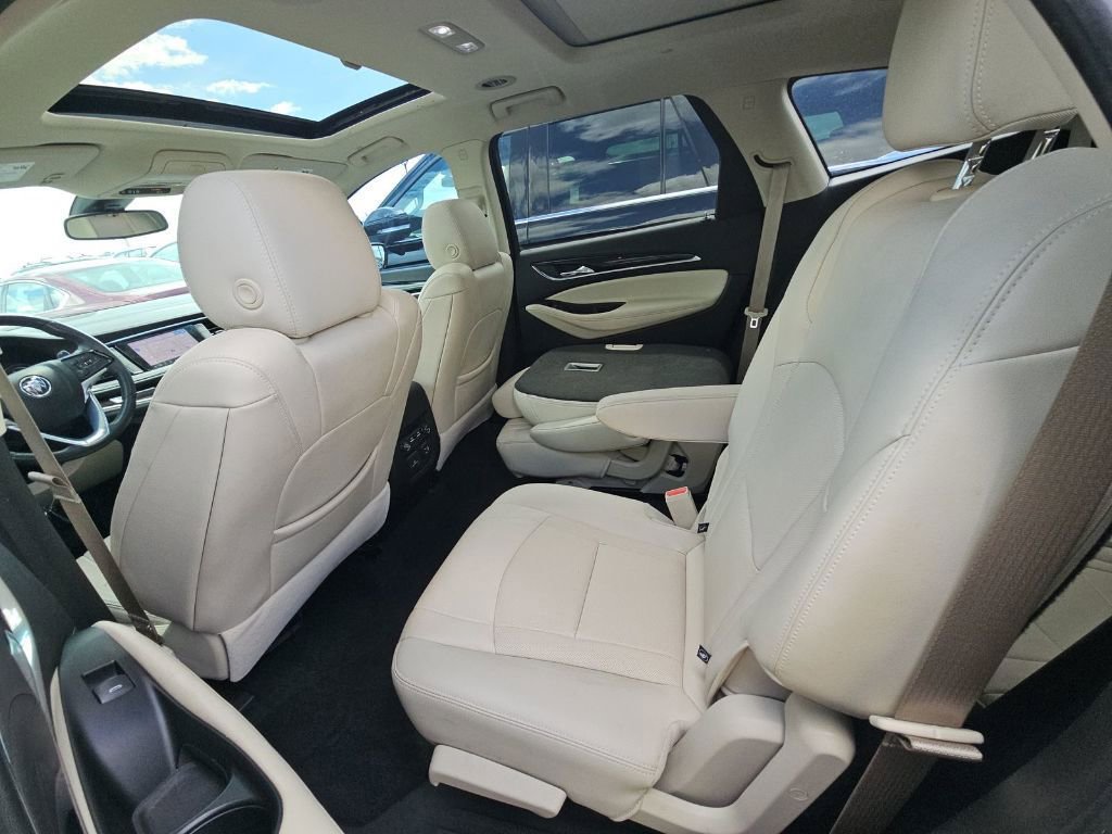 Used 2023 Buick Enclave Essence w/ Experience Buick Package FWD image 10