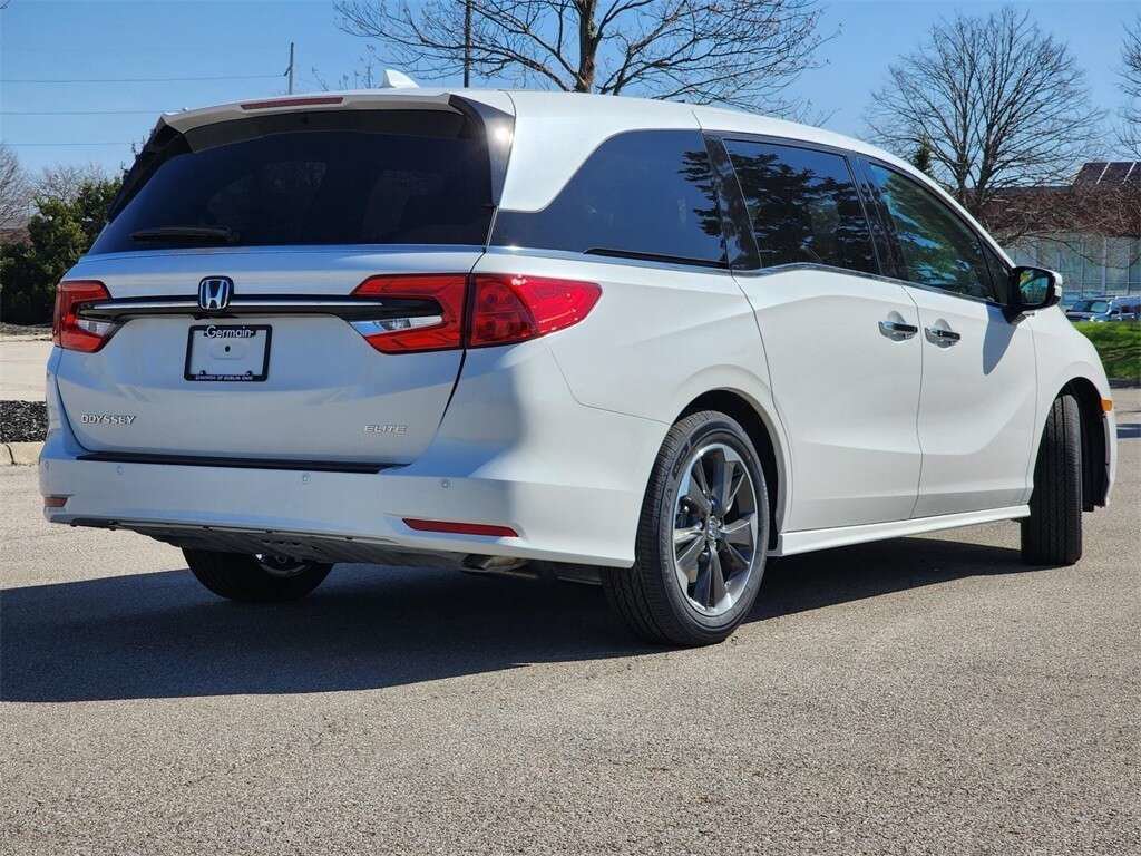 Used 2023 Honda Odyssey Elite image 14