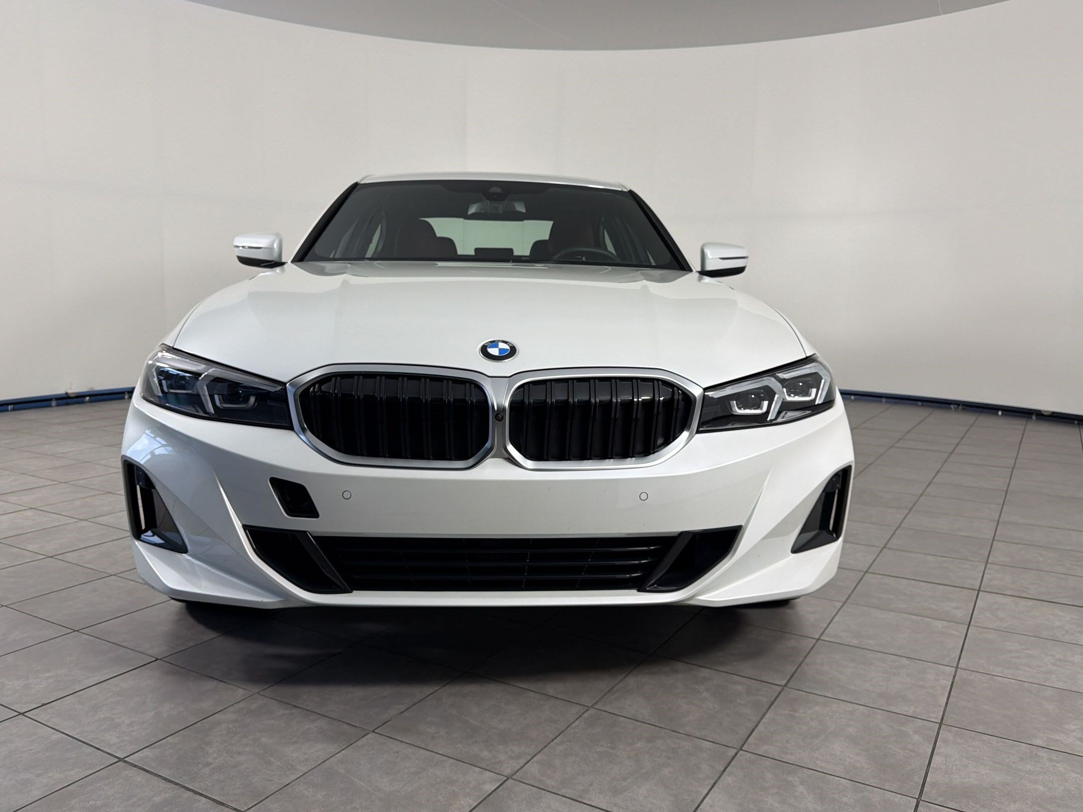 Certified 2026 BMW 330i xDrive Sedan AWD/4WD image 6