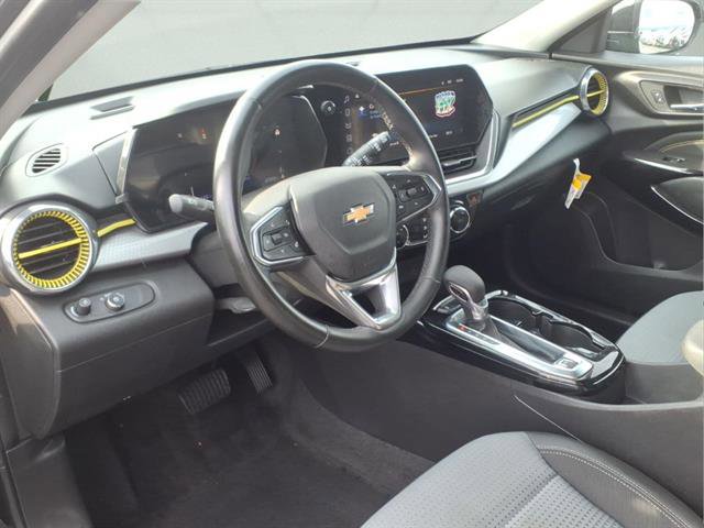 Certified 2024 Chevrolet Trax LT w/ Driver Confidence Package image 7