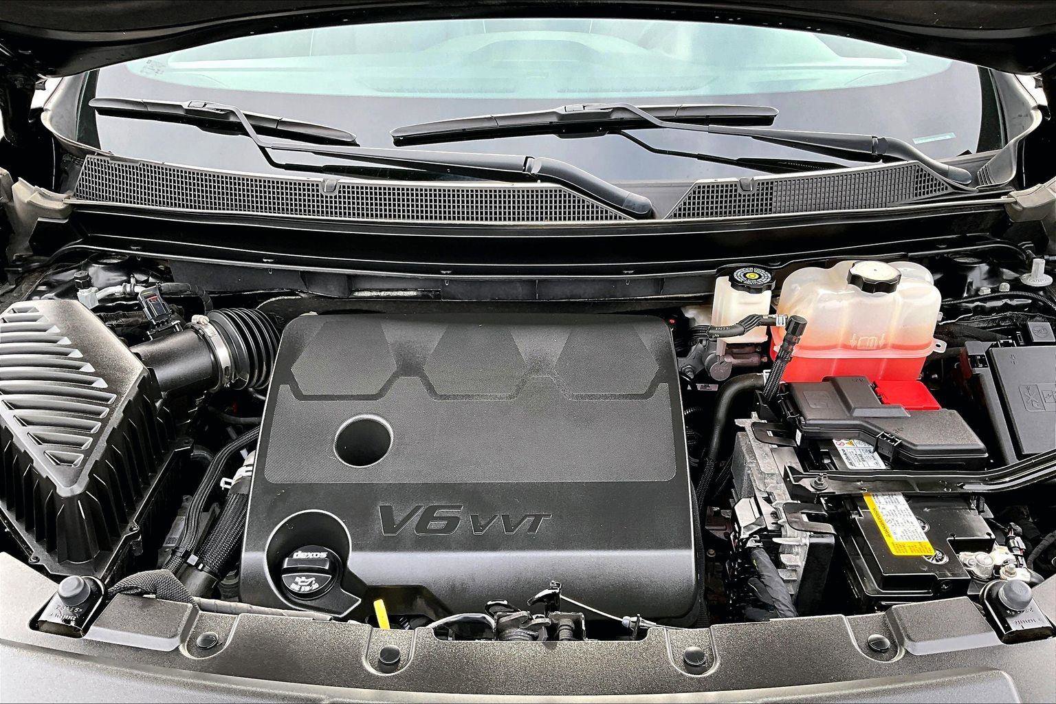 Used 2023 Chevrolet Traverse Premier image 11