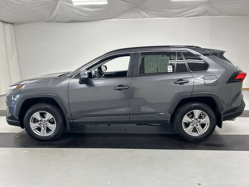 Used 2024 Toyota RAV4 LE AWD/4WD image 6