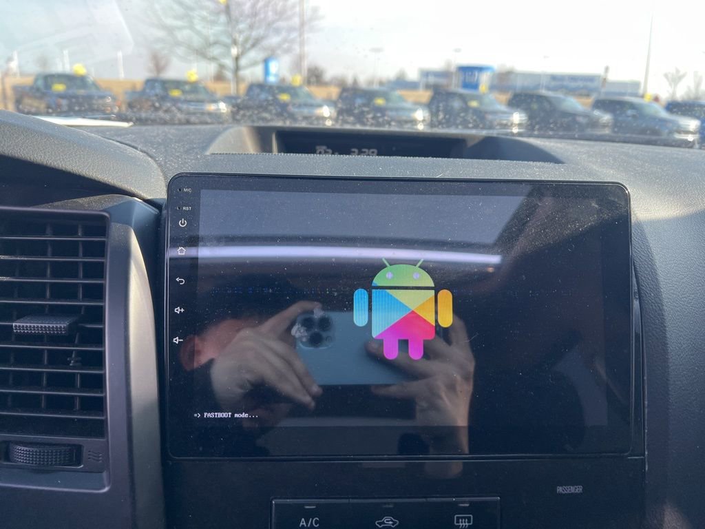 Used 2012 Toyota Tundra 4x4 CrewMax image 23