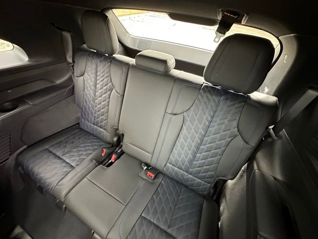 New 2025 Cadillac Escalade IQ Sport 1 w/ LPO, ONYX Package AWD/4WD image 31