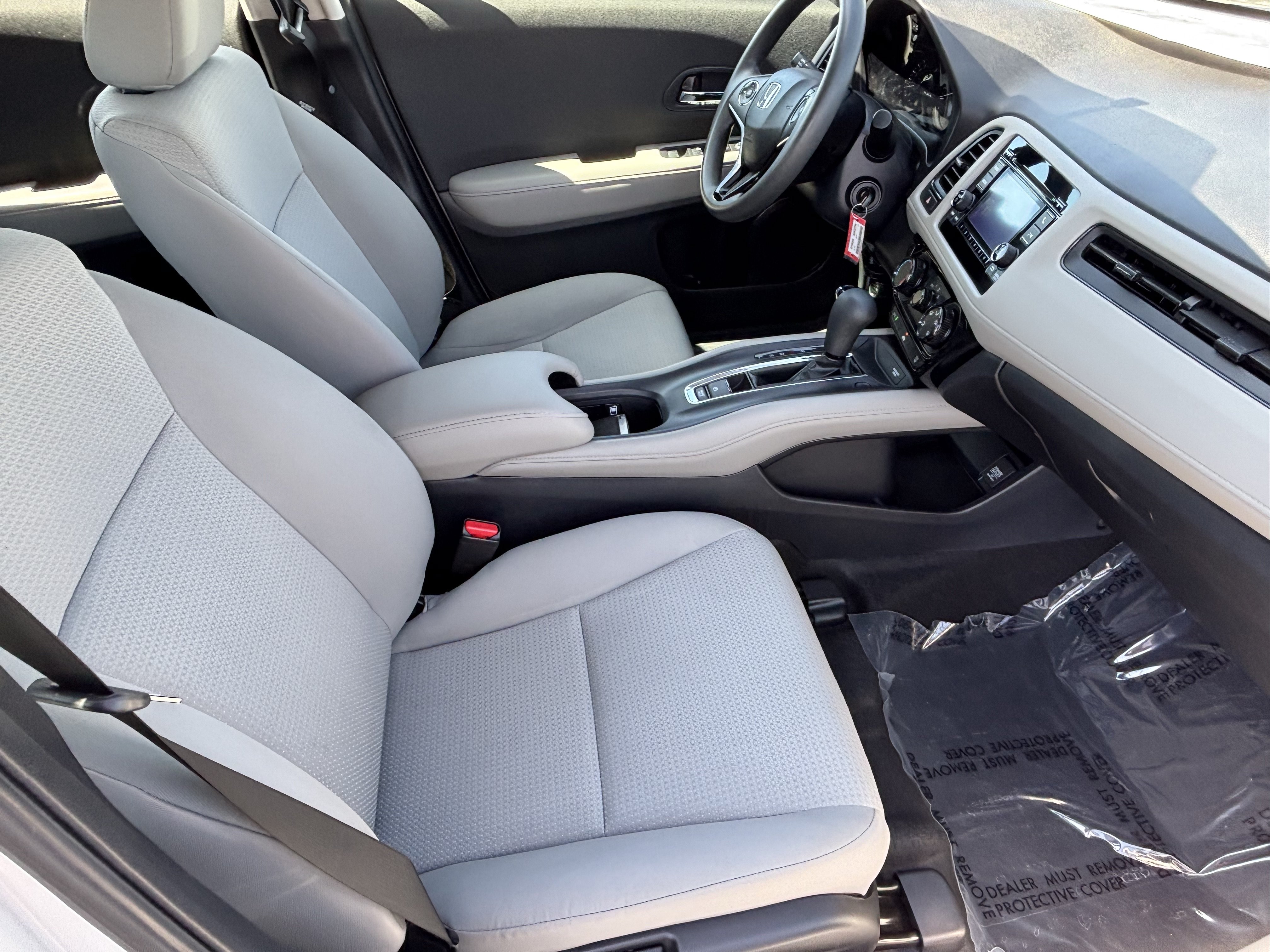 Used 2022 Honda HR-V LX image 9