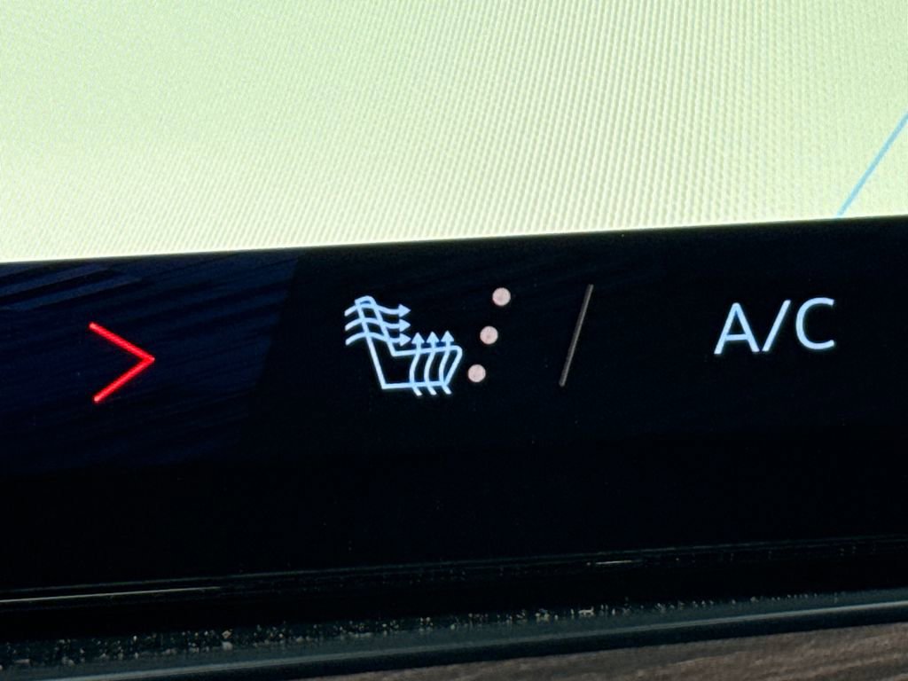 Certified 2025 Chevrolet Tahoe Z71 image 33