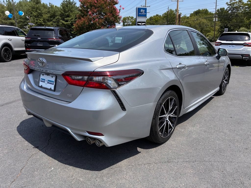 Used 2023 Toyota Camry SE FWD image 7