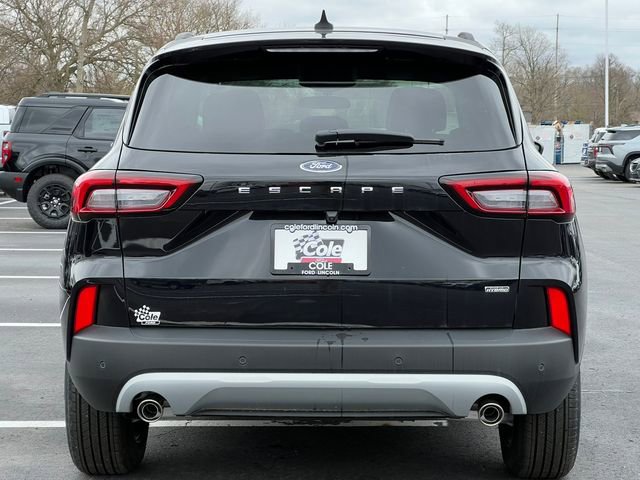 New 2024 Ford Escape SE image 38