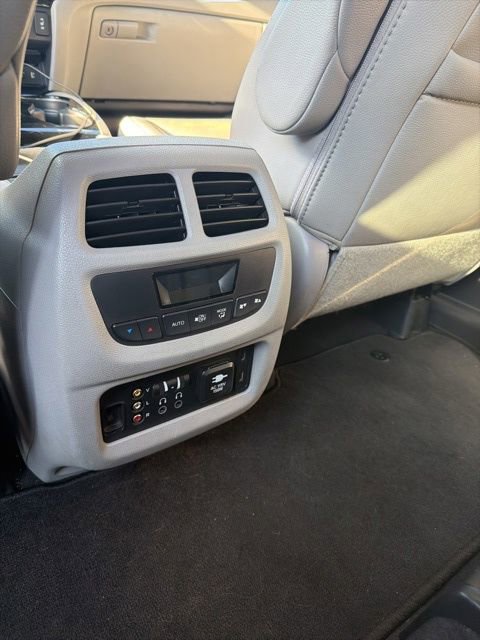Used 2017 Honda Pilot Touring image 13