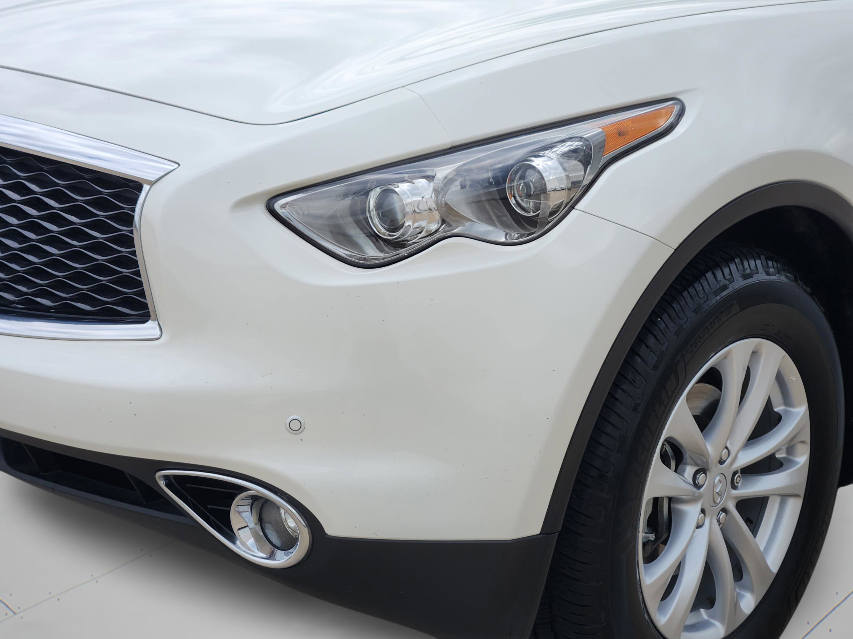 Used 2017 INFINITI QX70 2WD w/ Premium Package image 36