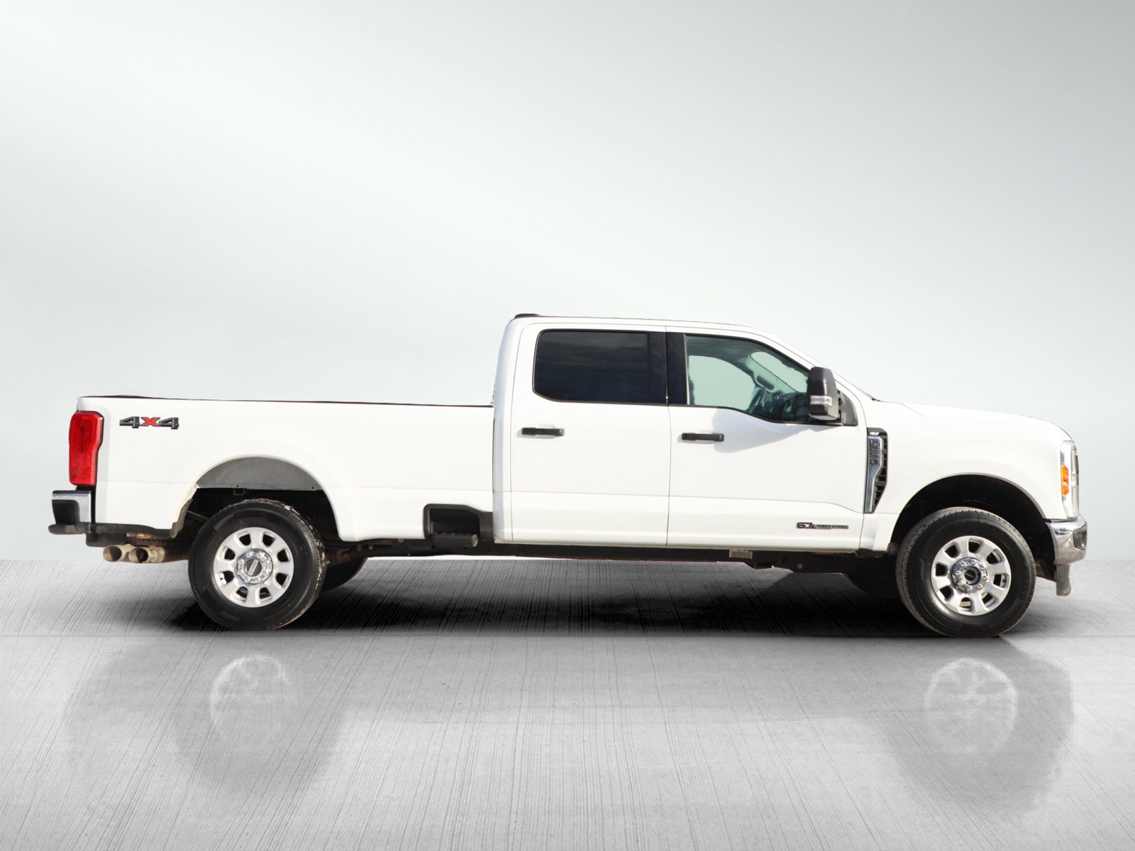 Used 2023 Ford F250 XLT image 6