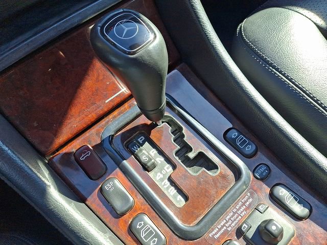 Used 1999 Mercedes-Benz CLK 320 Cabriolet image 21