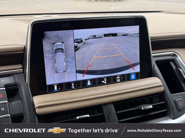 Used 2021 Chevrolet Suburban Premier w/ Premium Package AWD/4WD image 24