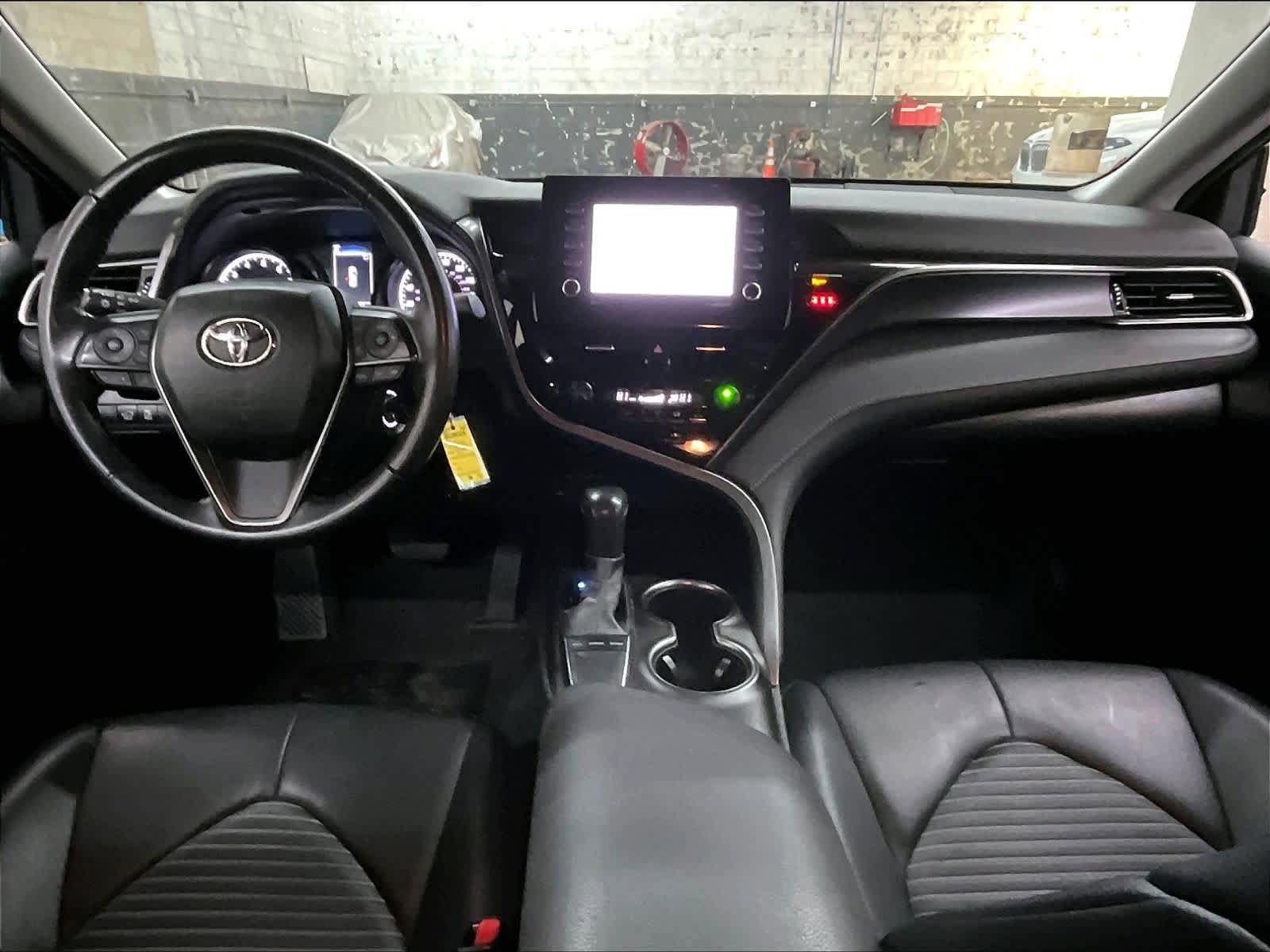 Used 2023 Toyota Camry SE FWD image 17