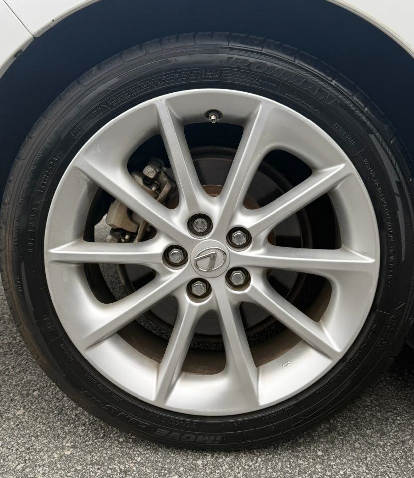 Used 2012 Lexus CT 200h Premium w/ Premium Audio Pkg FWD image 33