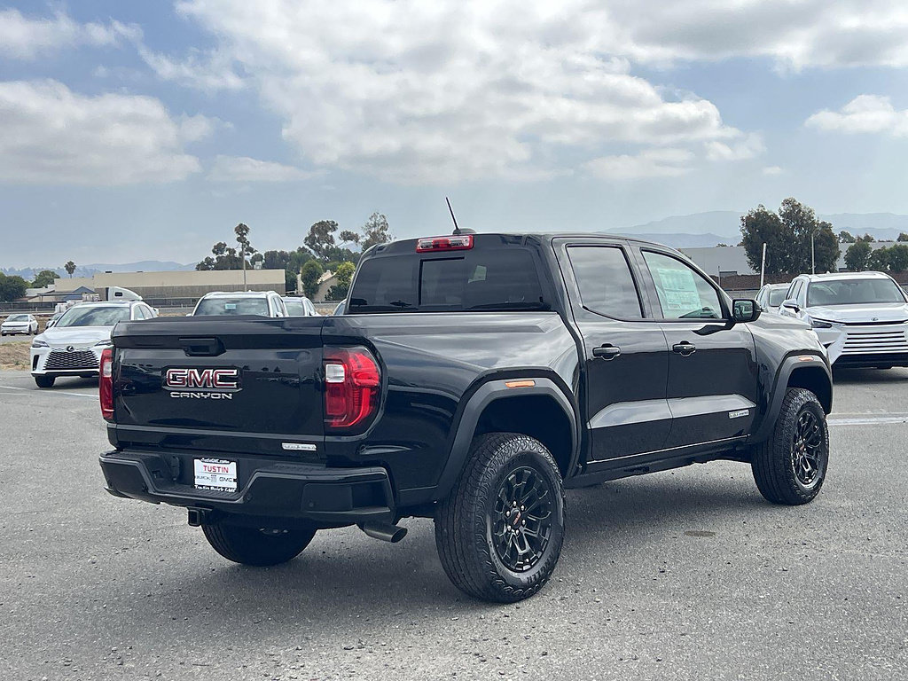 New 2026 GMC Canyon Elevation RWD image 3