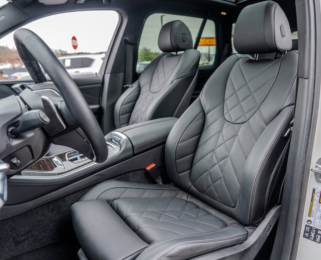 Used 2025 BMW X5 xDrive40i w/ Premium Package image 19