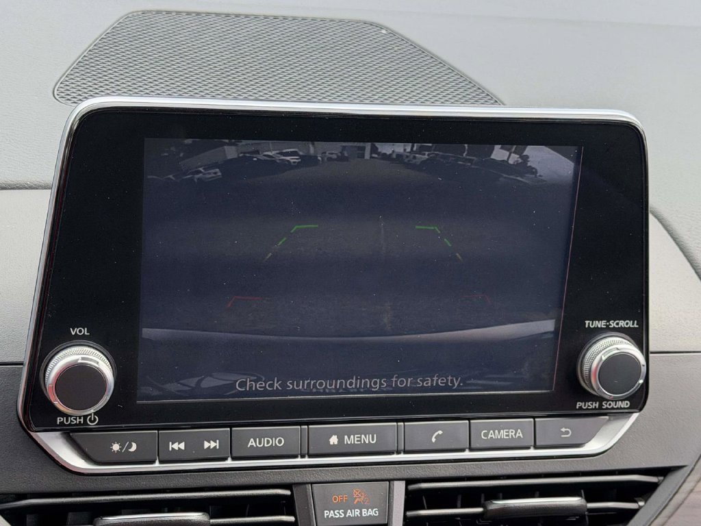 Used 2024 Nissan Altima 2.5 SV FWD image 31