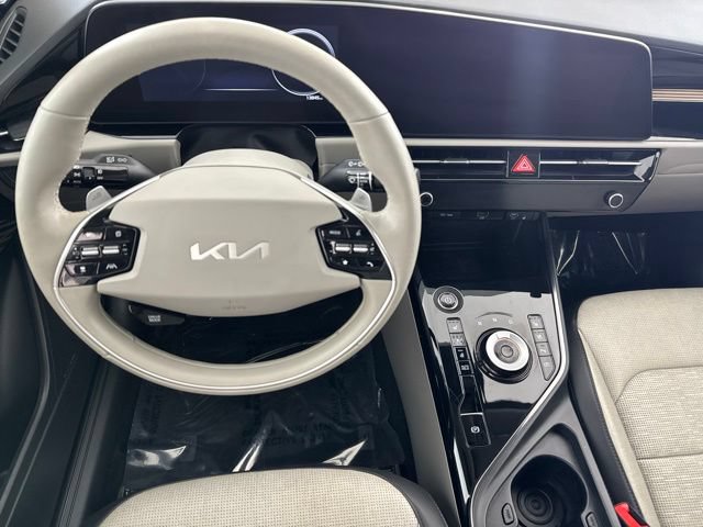 Certified 2023 Kia Niro Wave w/ Wave Preserve Package FWD image 24