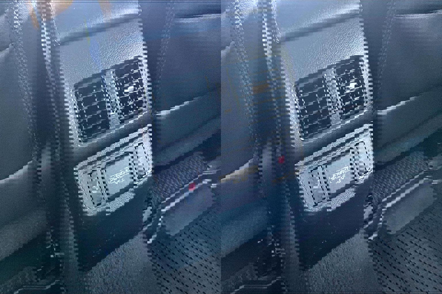 Used 2018 Subaru Outback 2.5i Limited image 32