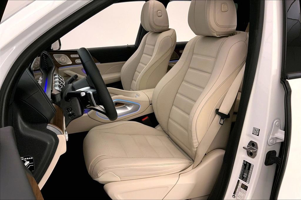 Used 2024 Mercedes-Benz GLS 450 4MATIC image 13