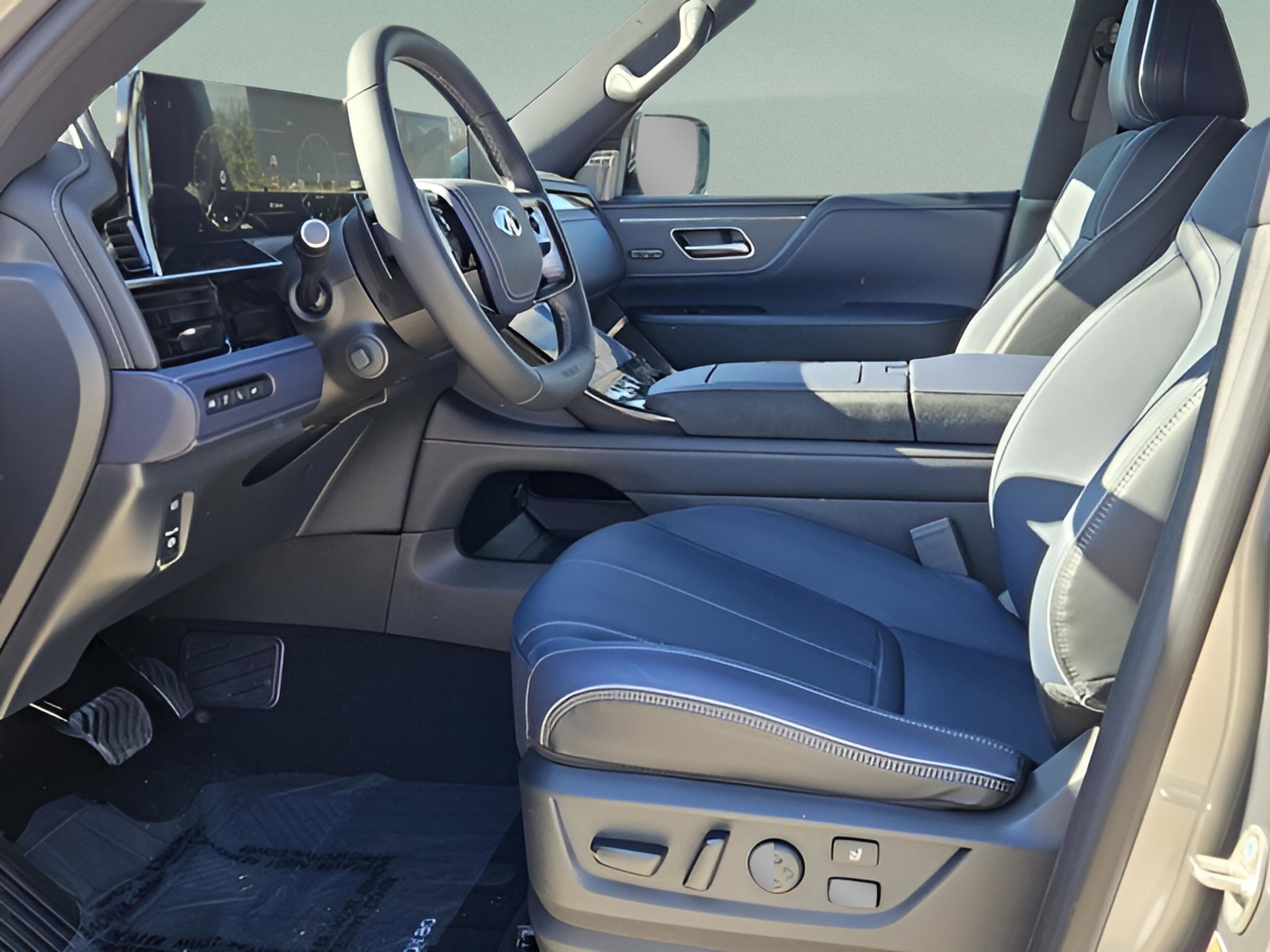 New 2026 INFINITI QX80 4WD w/ Sport Exterior Package image 14