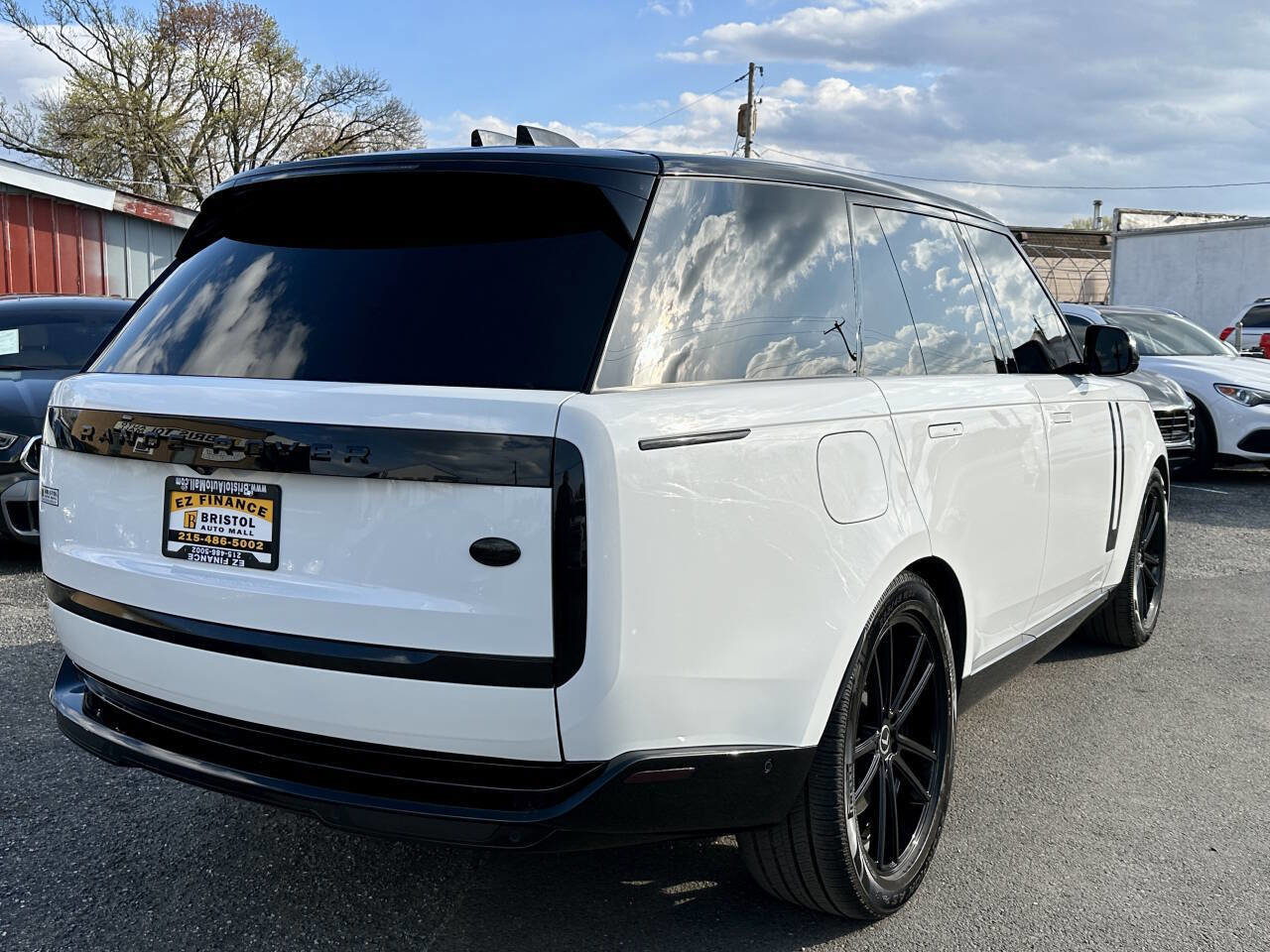 Used 2023 Land Rover Range Rover SE AWD/4WD image 8