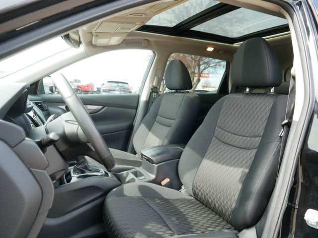 Used 2017 Nissan Rogue SV image 15