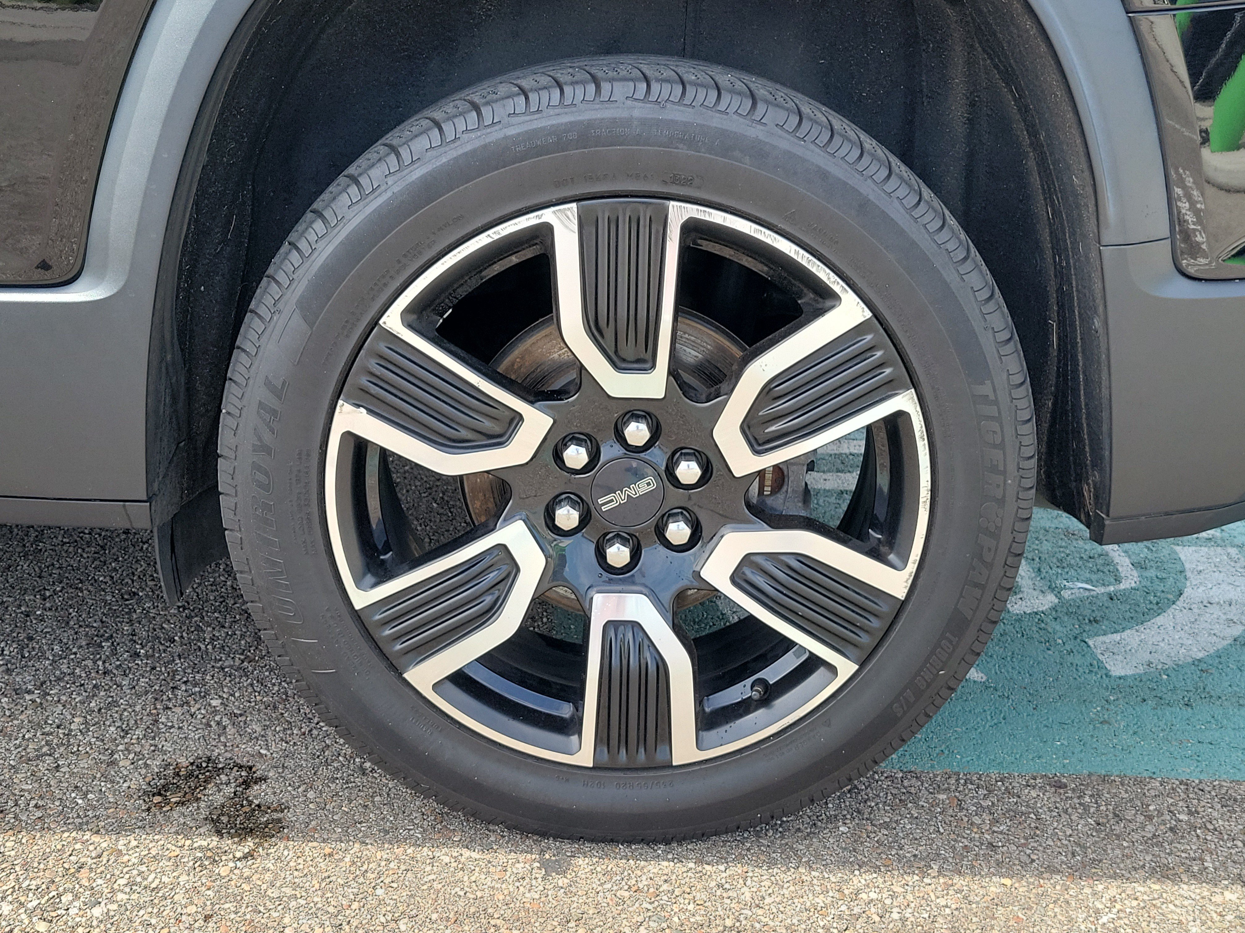Used 2019 GMC Acadia SLT w/ Black Edition FWD image 5