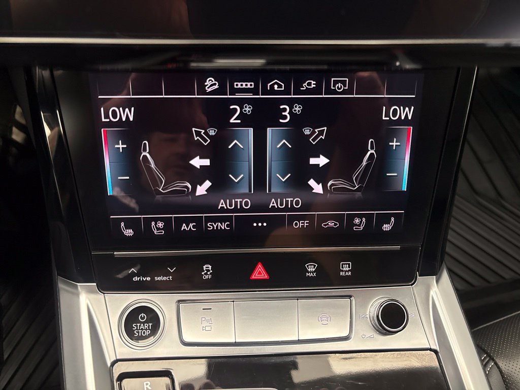 Used 2024 Audi Q8 e-tron Premium Plus AWD/4WD image 40